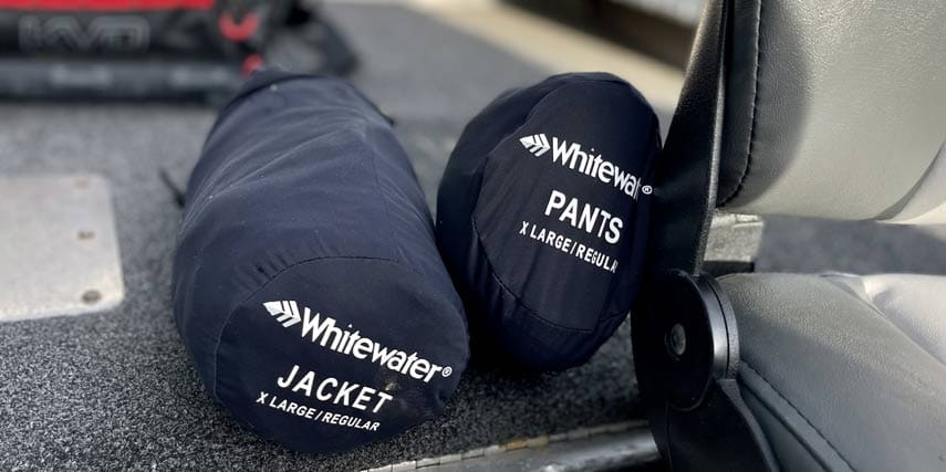 Packable rain suit in stuff sack